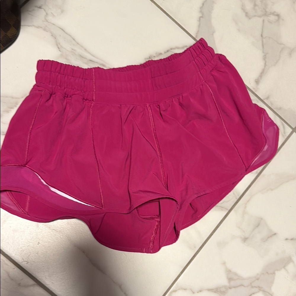 Lululemon Hotty Hot Short
